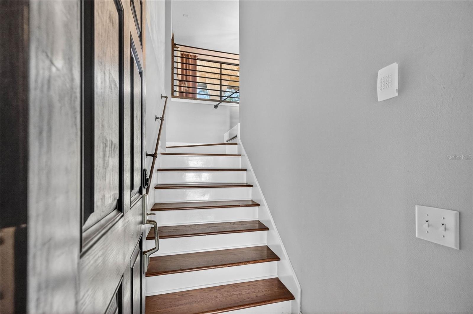 TOWNHOMES AT PELICAN POINTE - Residential