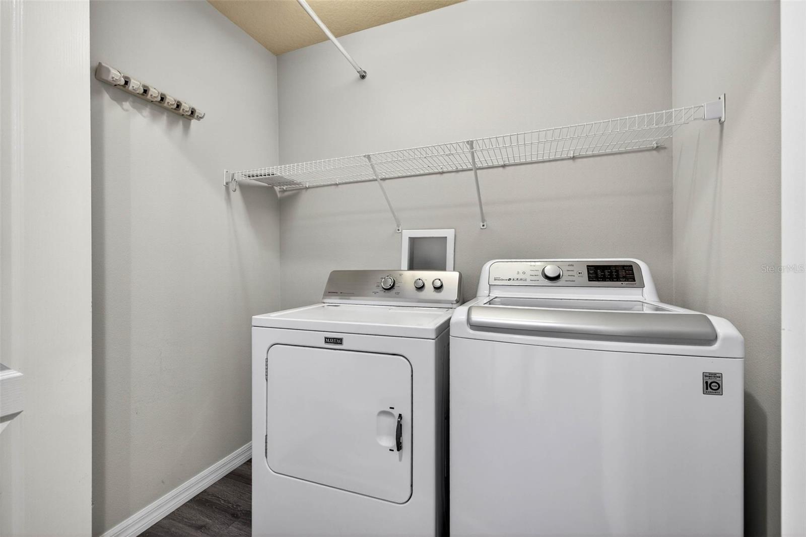 TOWNHOMES AT PELICAN POINTE - Residential