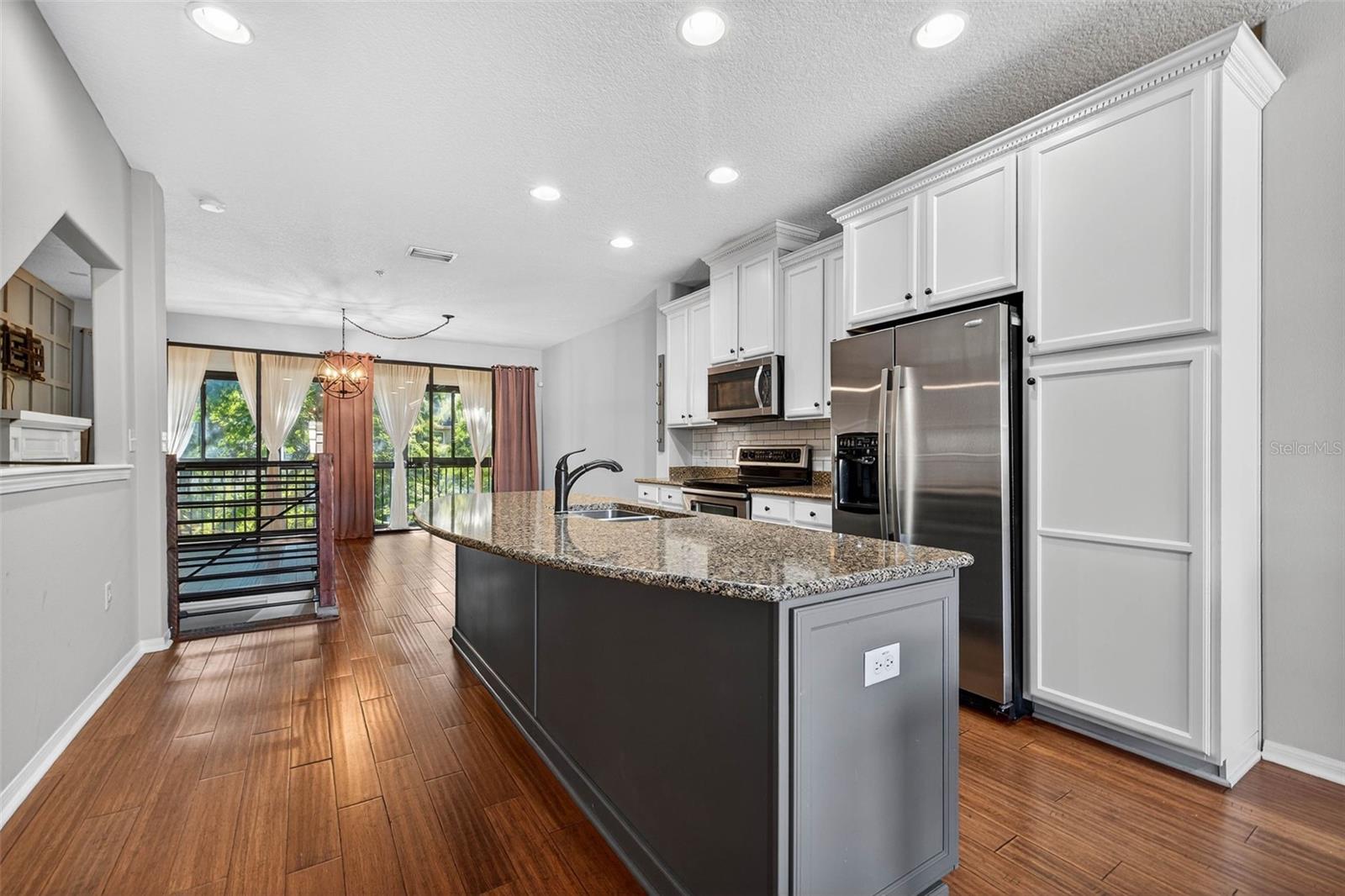 TOWNHOMES AT PELICAN POINTE - Residential