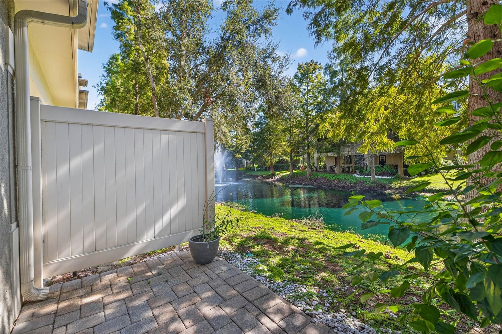 TOWNHOMES AT PELICAN POINTE - Residential
