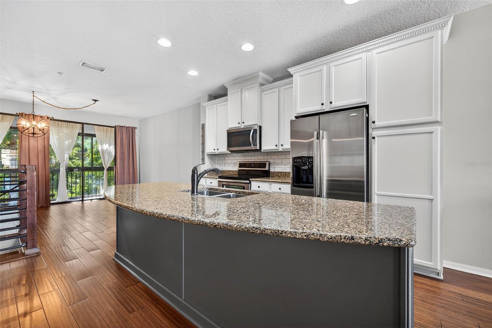 TOWNHOMES AT PELICAN POINTE - Residential