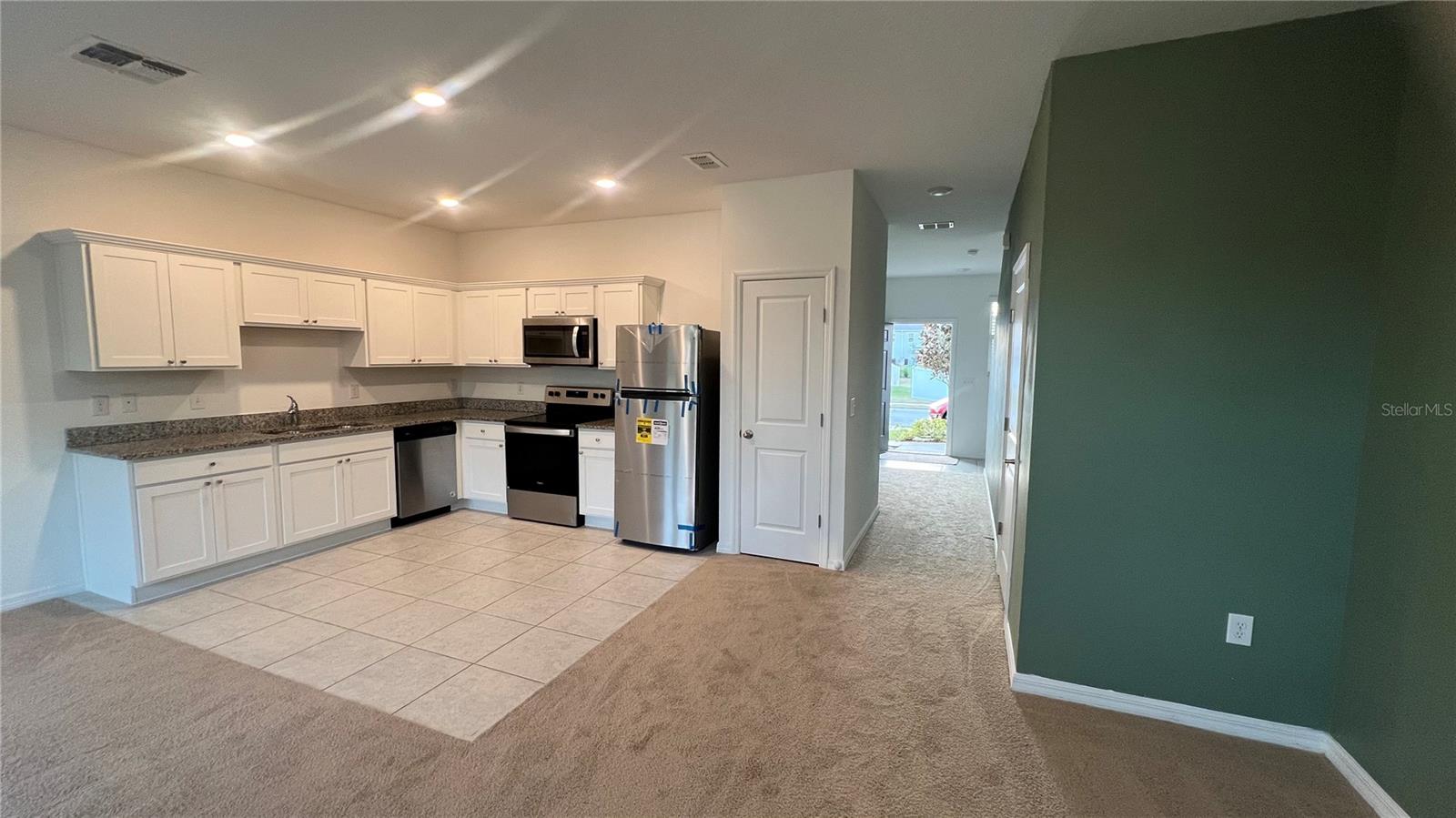 MADISON PLACE PH 2 - Residential Lease