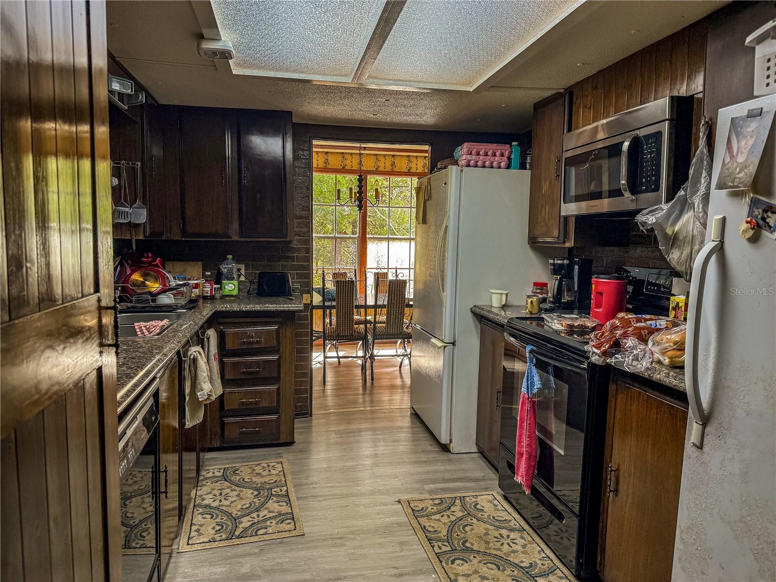 MELANIE HEIGHTS 12 13 - Residential