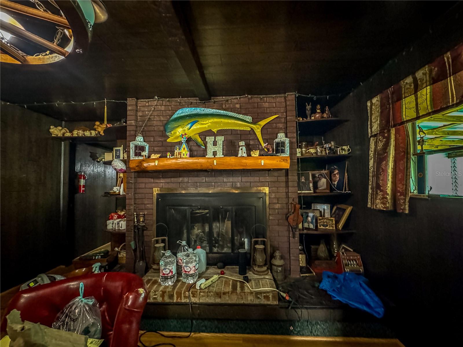 MELANIE HEIGHTS 12 13 - Residential