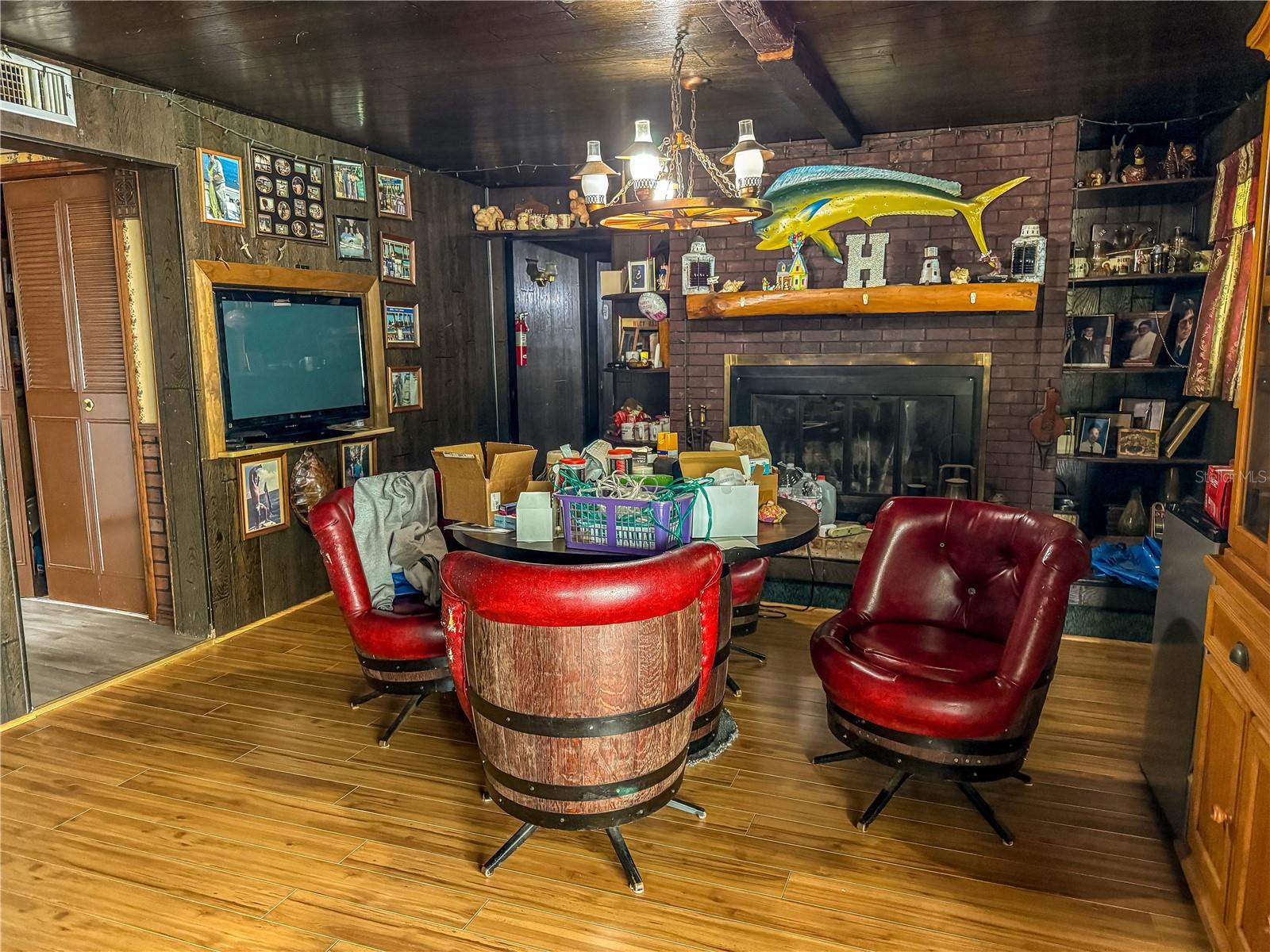 MELANIE HEIGHTS 12 13 - Residential