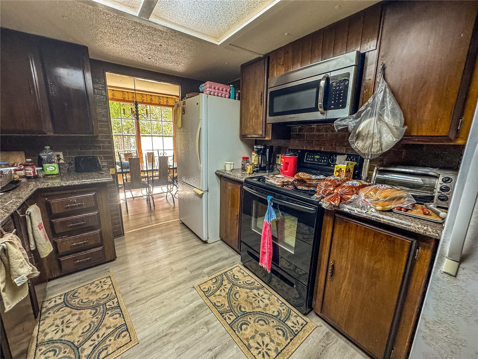 MELANIE HEIGHTS 12 13 - Residential