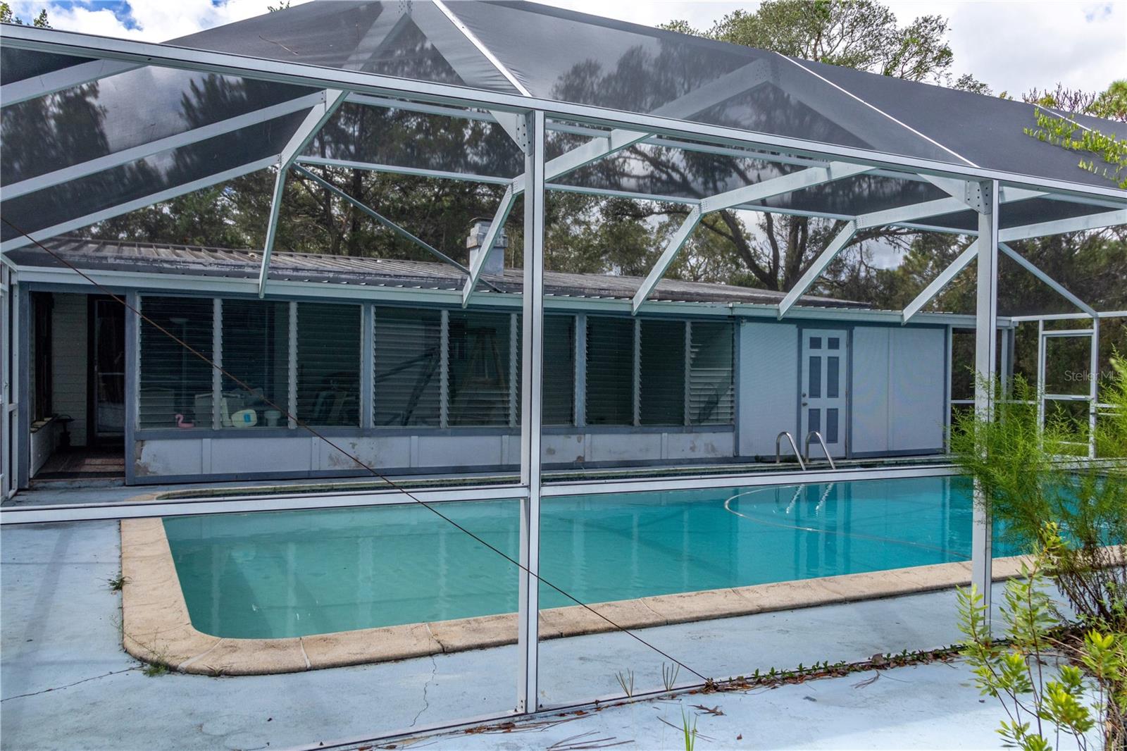 MELANIE HEIGHTS 12 13 - Residential