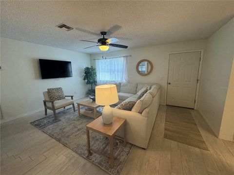 Tiny photo for 314 Juarez Way, Lady Lake, FL 32159 (MLS # G5112190)