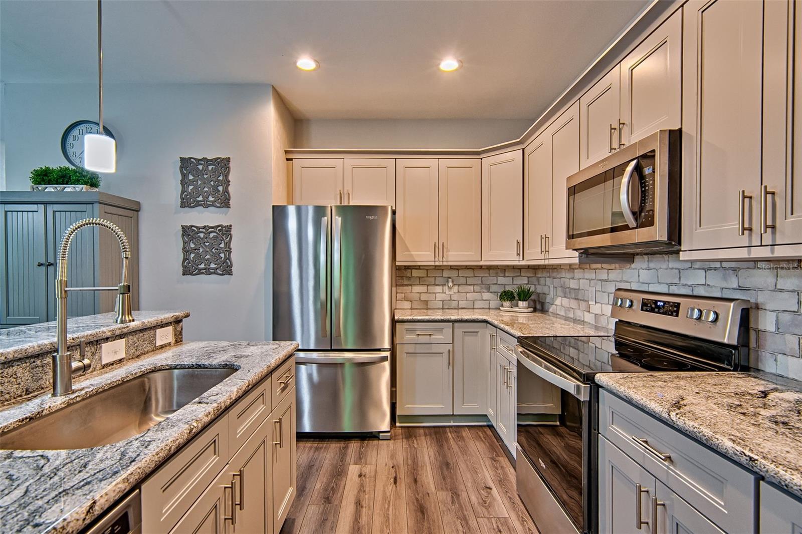 BLUES CREEK - Residential