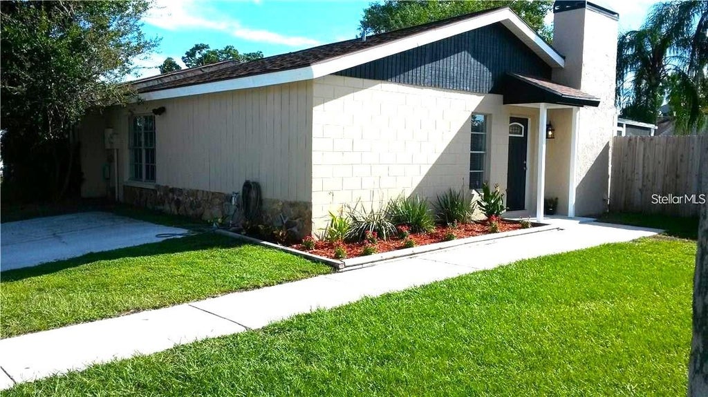 Photo of 1247 Coolmont Drive, Brandon, FL 33511 (MLS # O6450685)