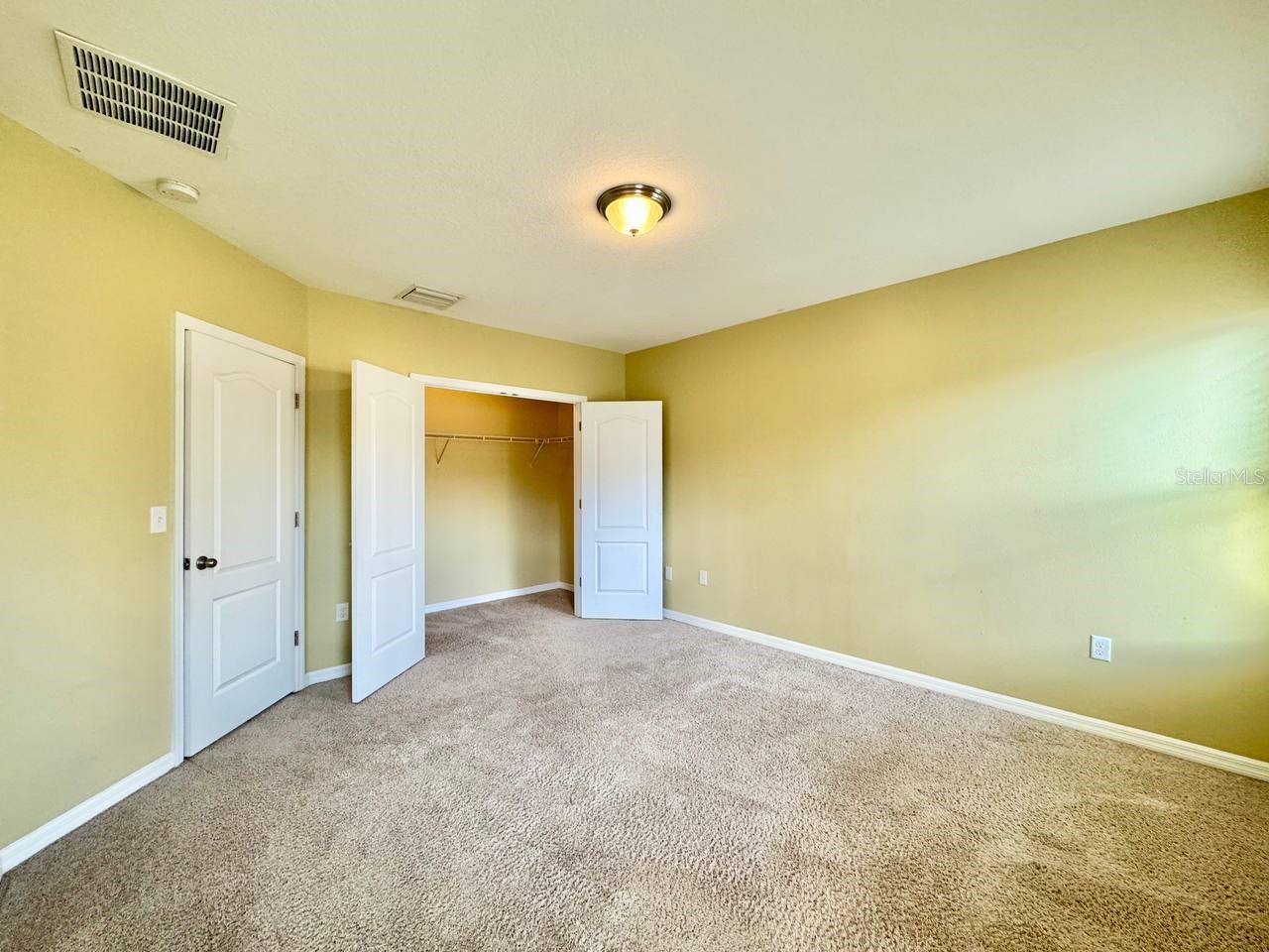 HIDDEN RIVER TWNHMS PH 2 - Residential Lease