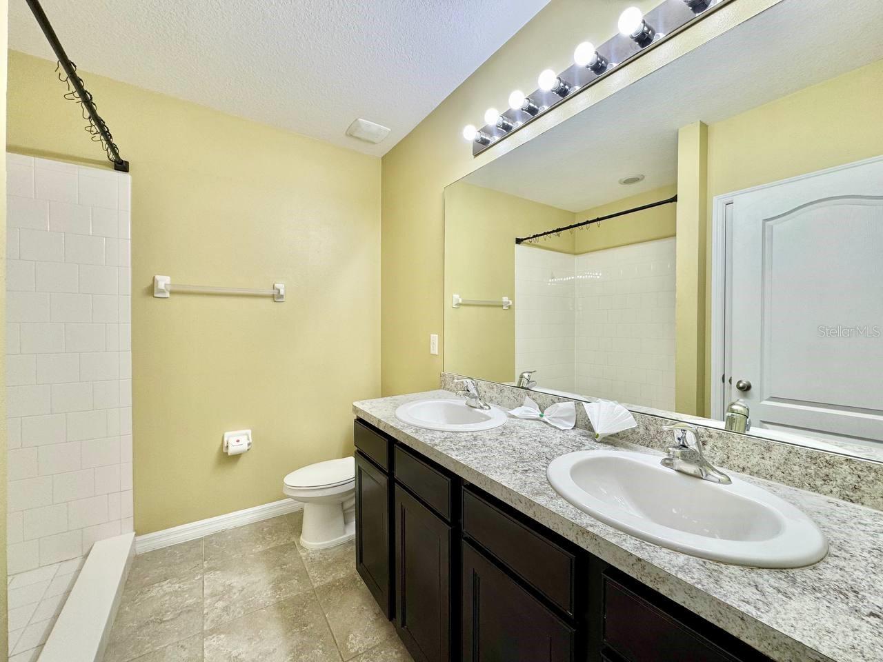 HIDDEN RIVER TWNHMS PH 2 - Residential Lease