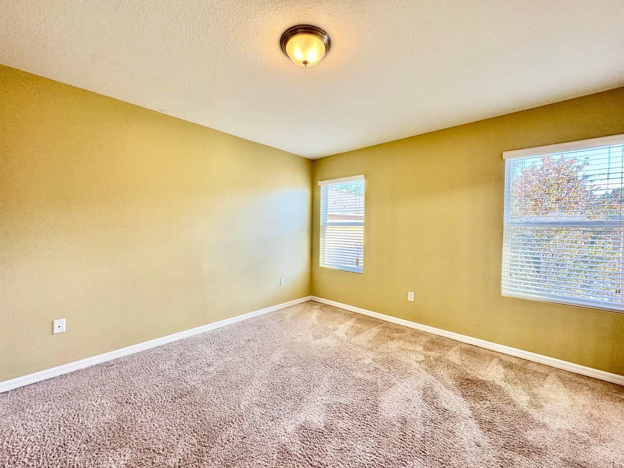 HIDDEN RIVER TWNHMS PH 2 - Residential Lease