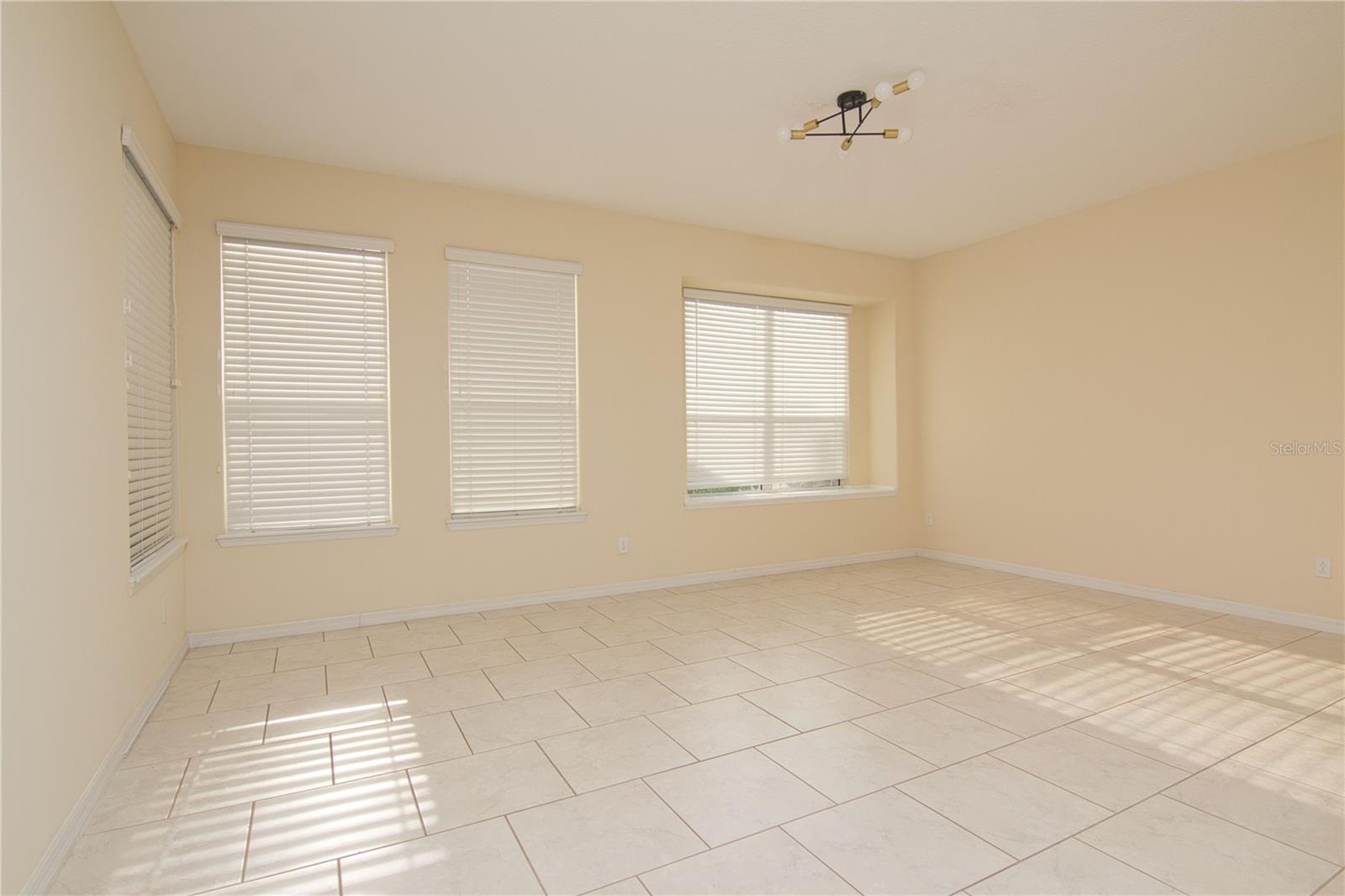 LAKE BURDEN SOUTH PH I - Residential Lease
