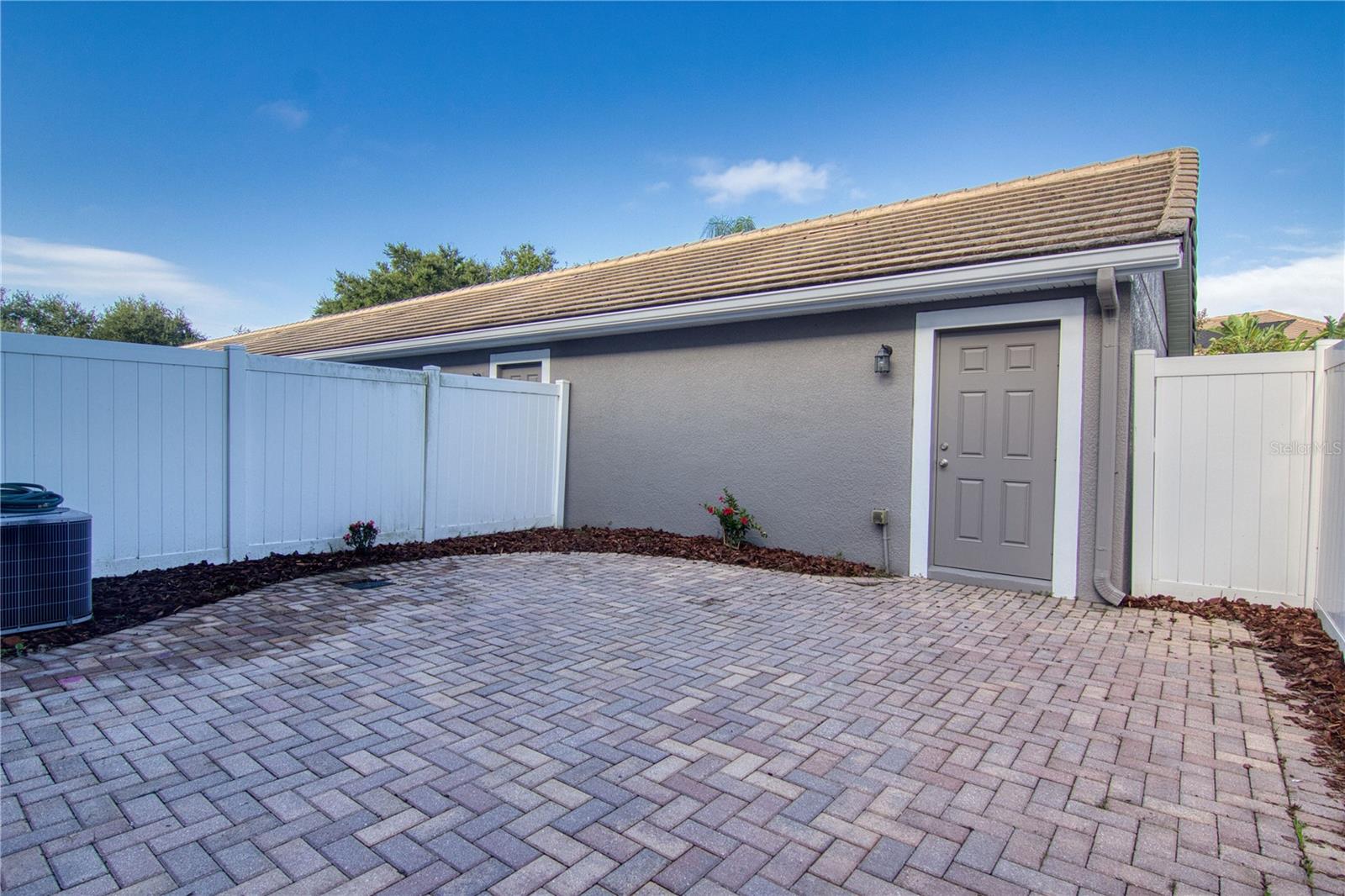 LAKE BURDEN SOUTH PH I - Residential Lease