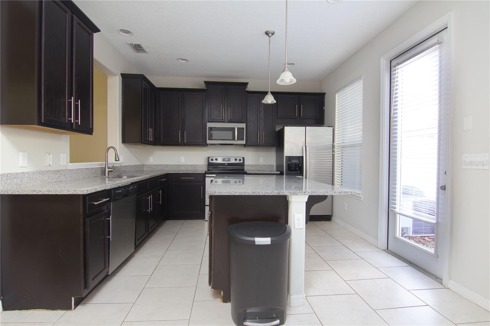 LAKE BURDEN SOUTH PH I - Residential Lease