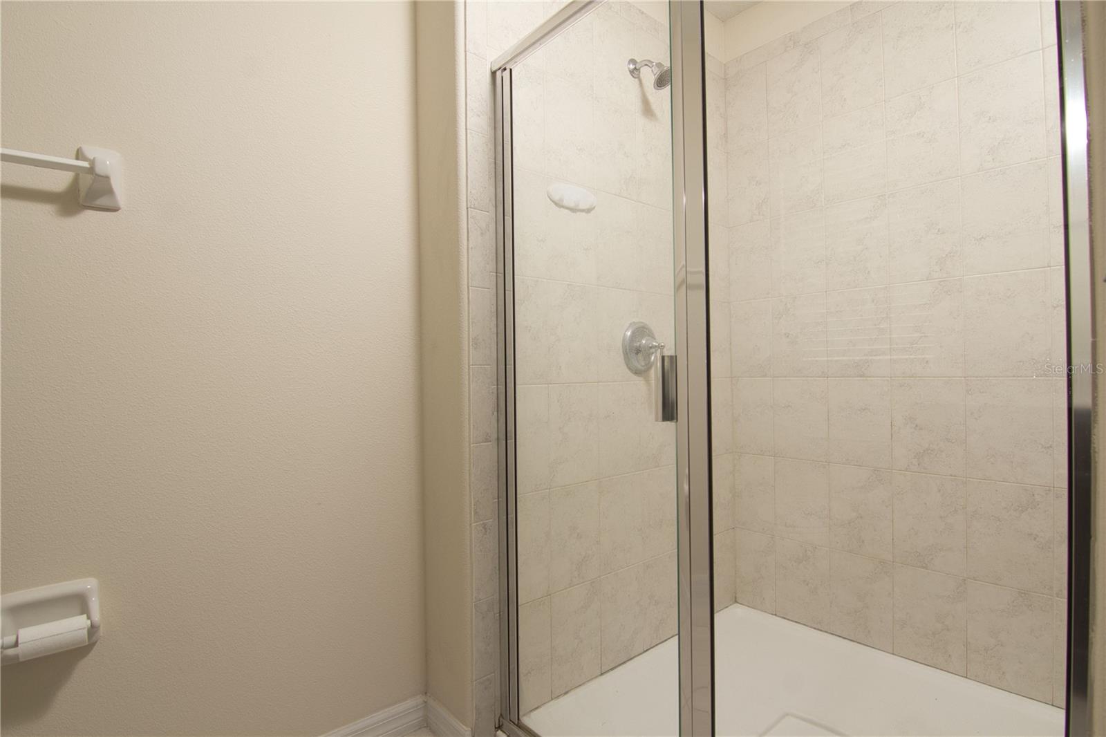 LAKE BURDEN SOUTH PH I - Residential Lease