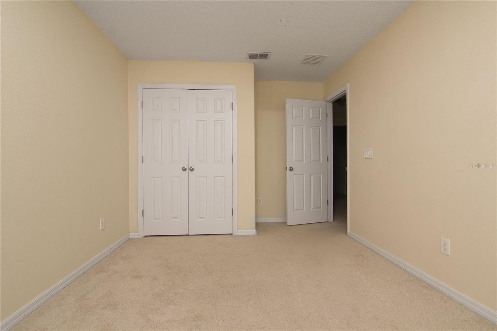 LAKE BURDEN SOUTH PH I - Residential Lease