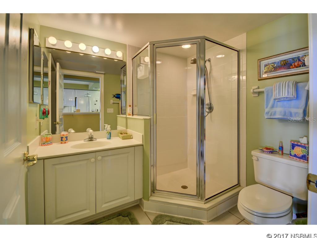 Towers 10 Condo - Residential