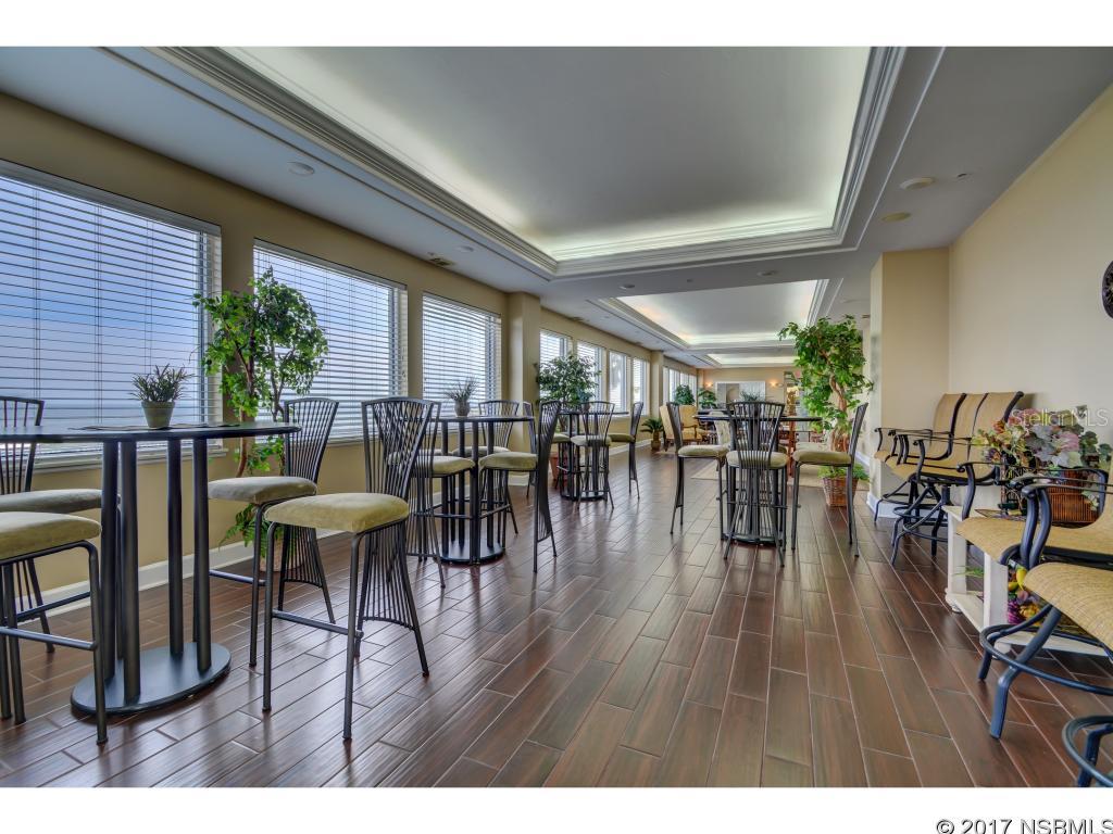 Towers 10 Condo - Residential