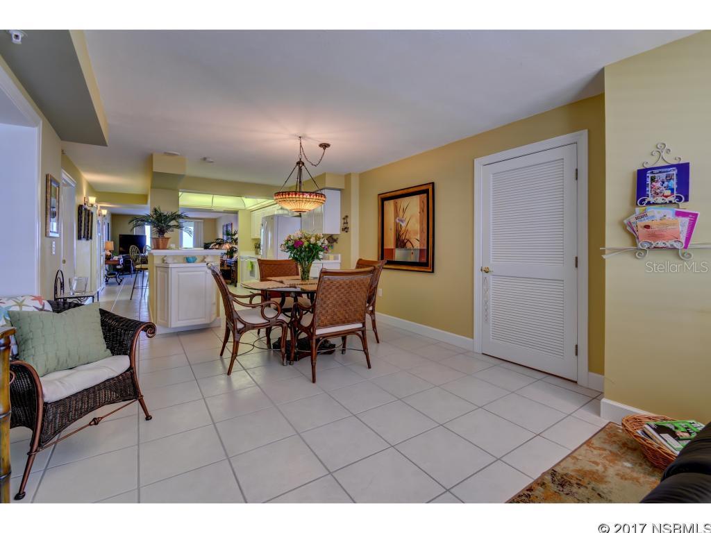 Towers 10 Condo - Residential