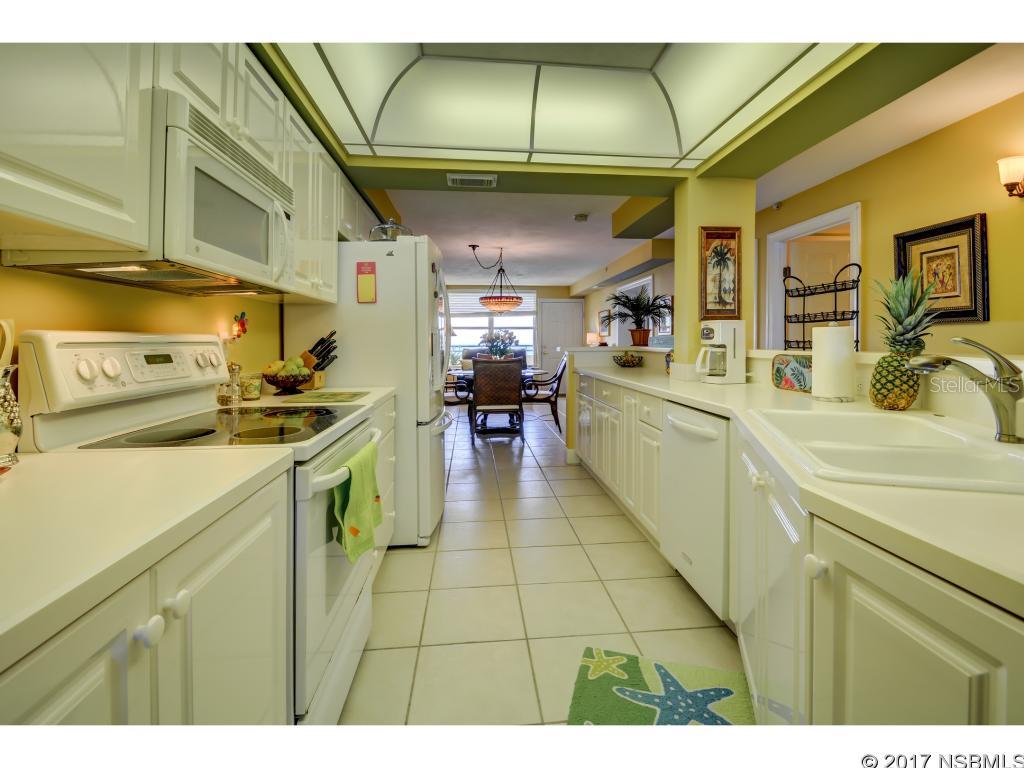 Towers 10 Condo - Residential