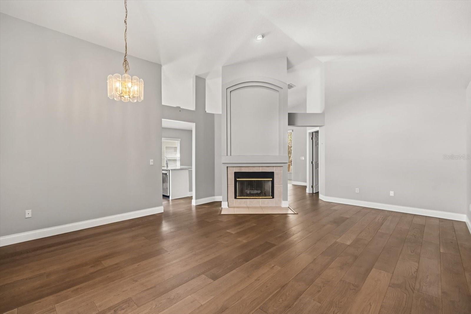 CEDAR GLEN OF ALOMA WOODS - Residential