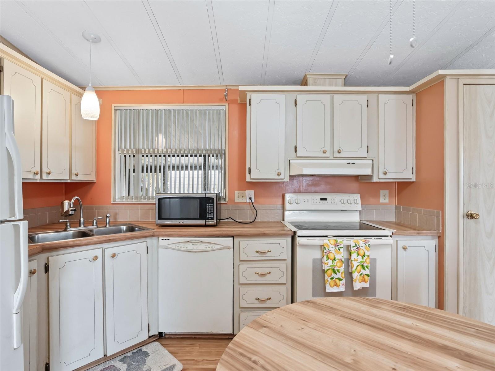 ORANGE BLOSSOM GARDENS UNIT 05 - Residential