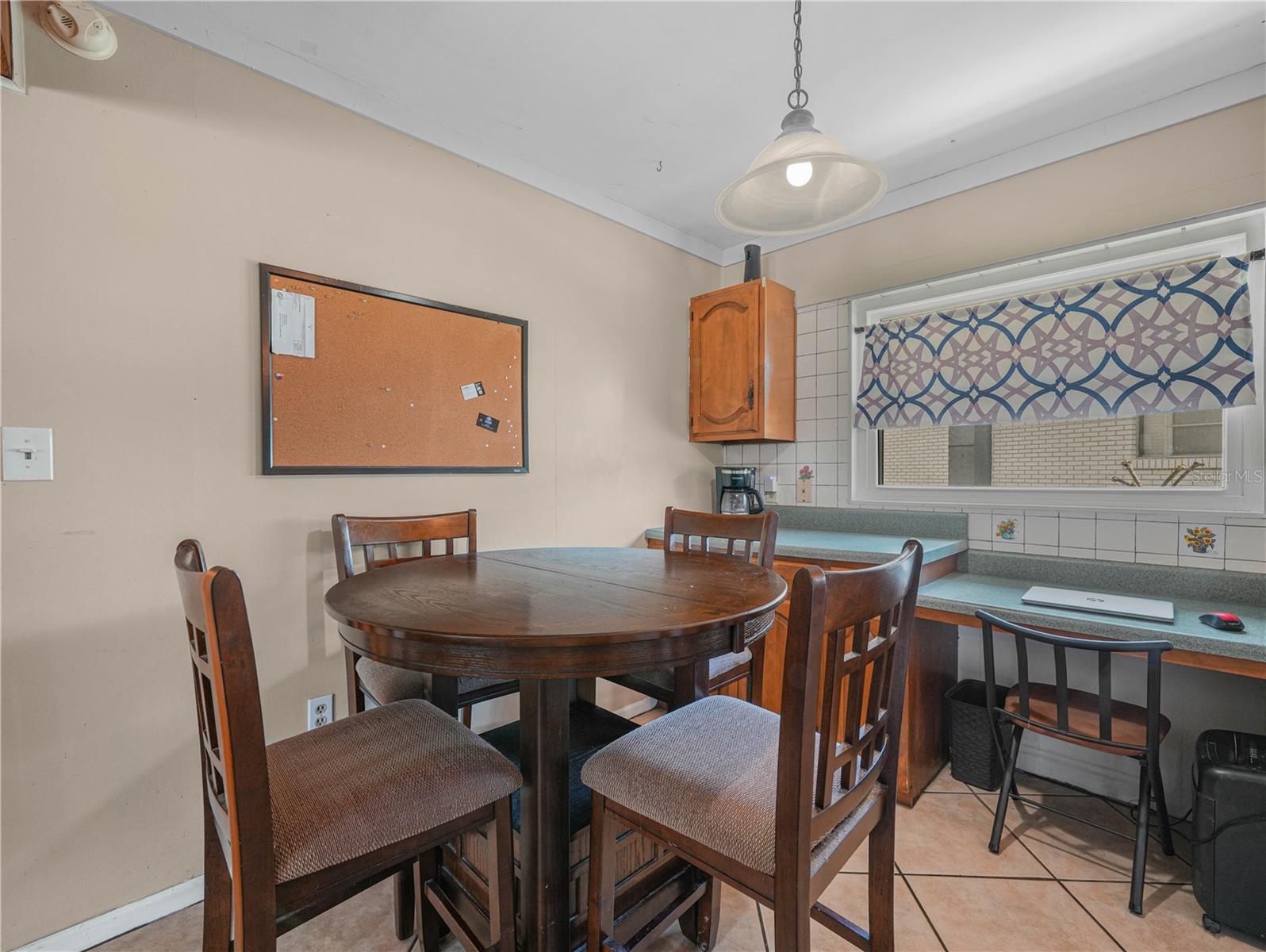 RIDGE MANOR - Residential