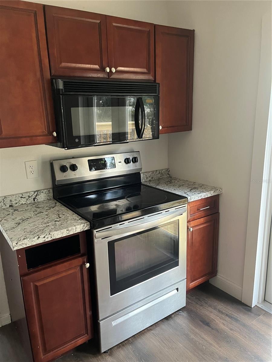 DELAND E 160 FT BLK 142 - Residential