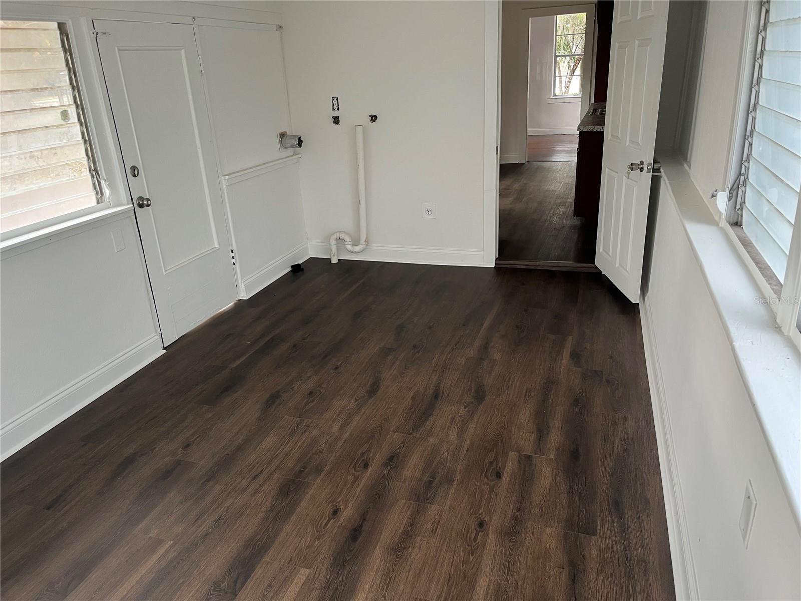 DELAND E 160 FT BLK 142 - Residential