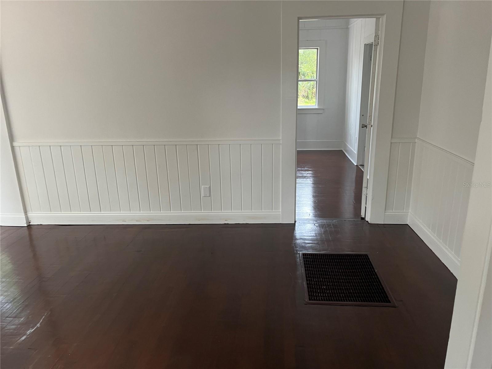 DELAND E 160 FT BLK 142 - Residential