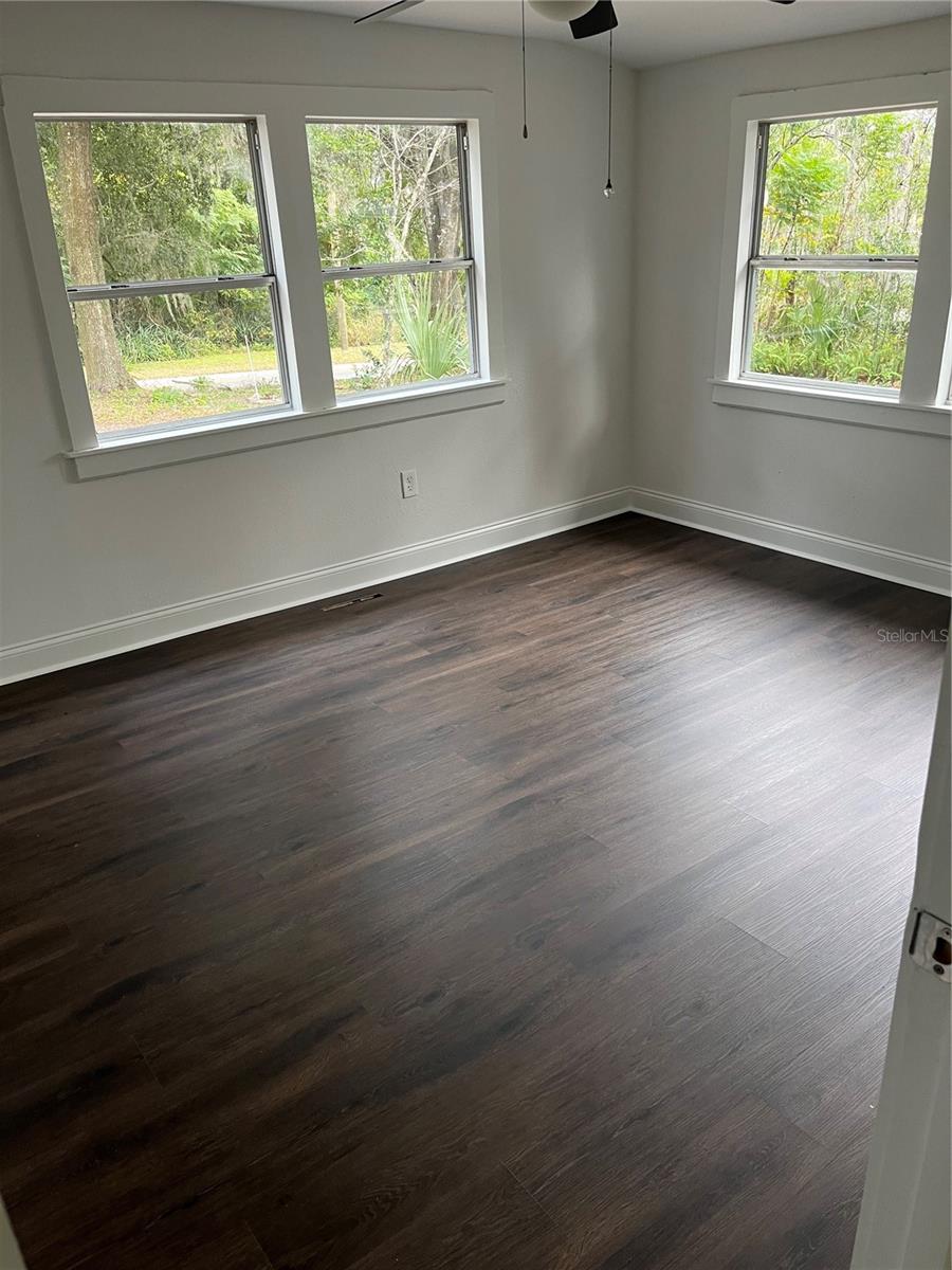 DELAND E 160 FT BLK 142 - Residential