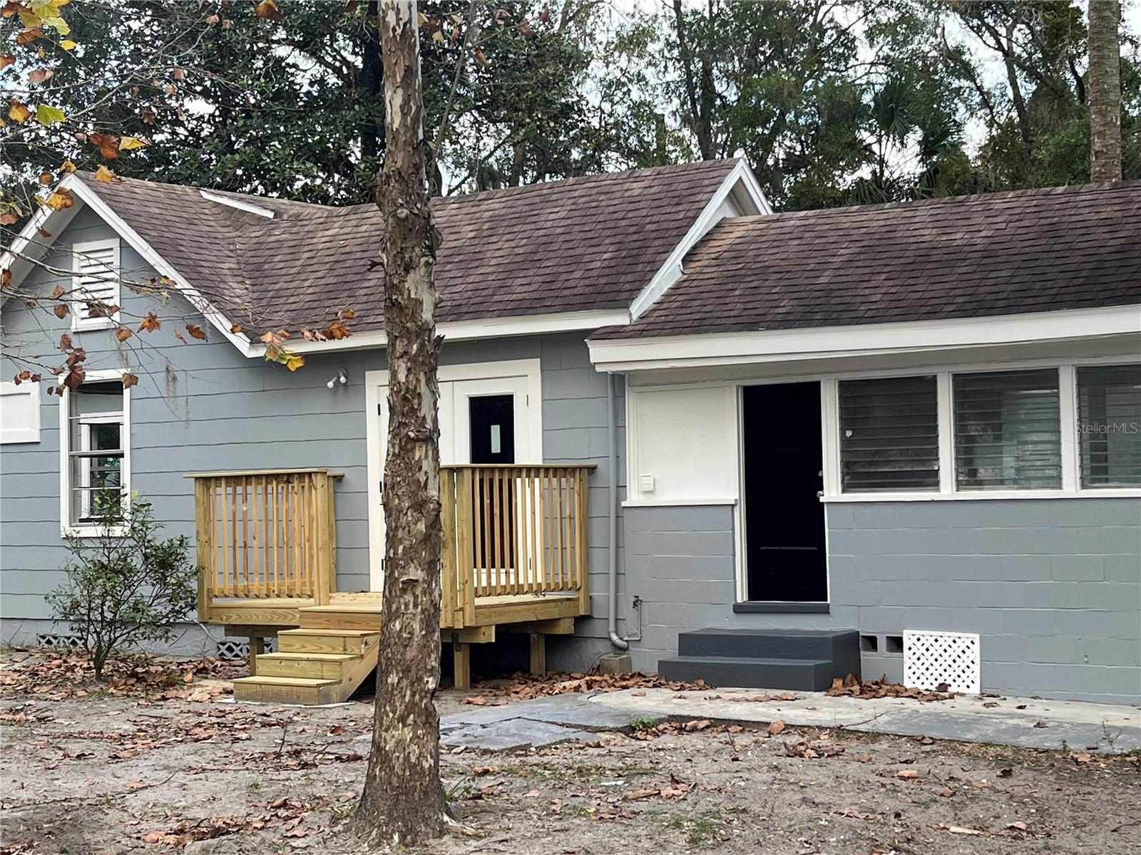 DELAND E 160 FT BLK 142 - Residential