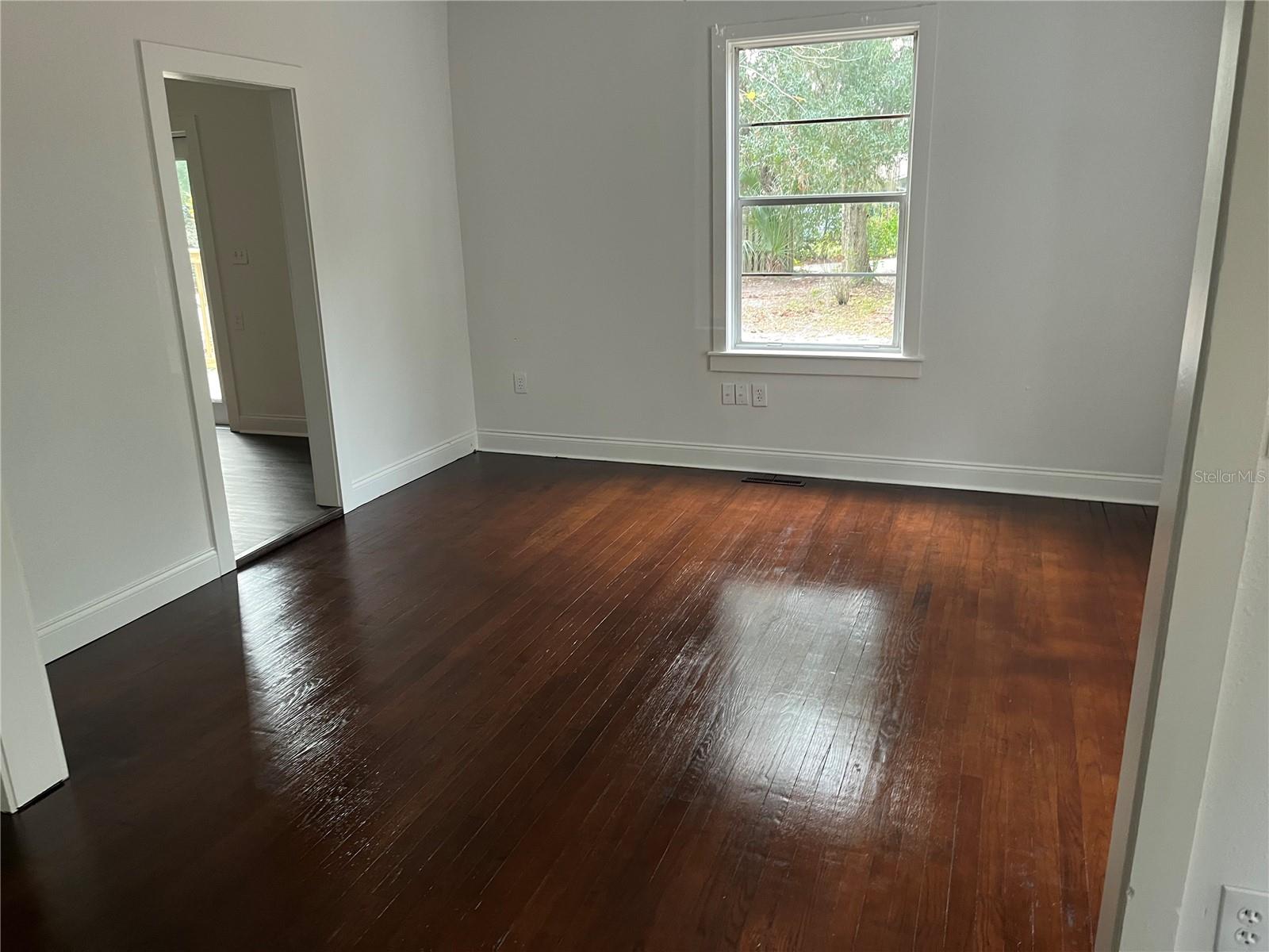 DELAND E 160 FT BLK 142 - Residential