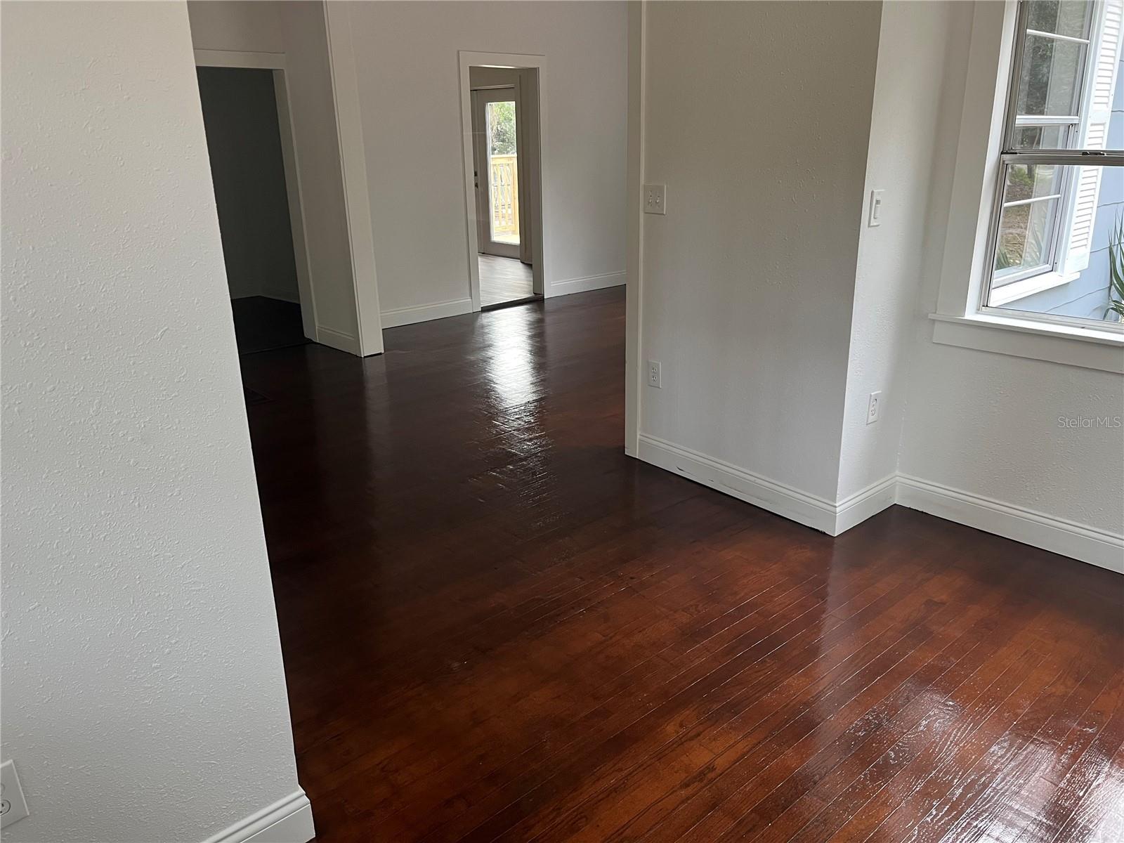 DELAND E 160 FT BLK 142 - Residential