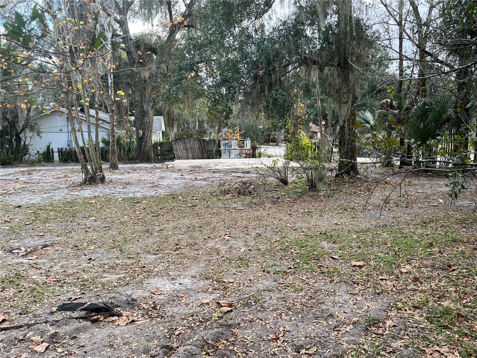 DELAND E 160 FT BLK 142 - Residential