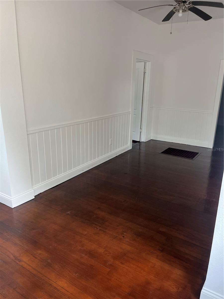 DELAND E 160 FT BLK 142 - Residential