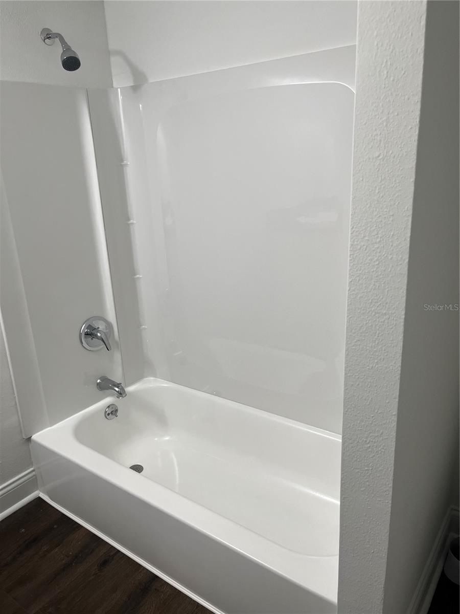 DELAND E 160 FT BLK 142 - Residential