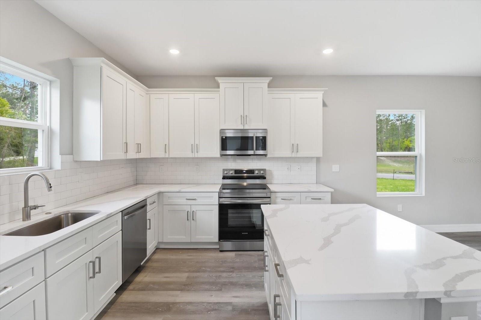 MARION OAKS UN TEN - Residential