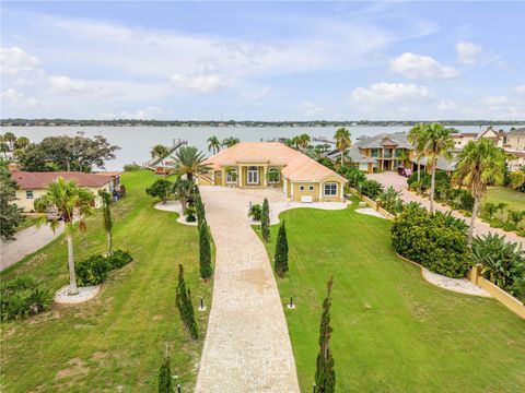 A home in DAYTONA BEACH