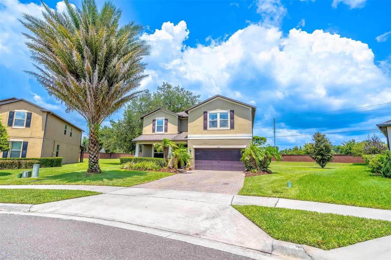 652 BISHOP BAY LOOP