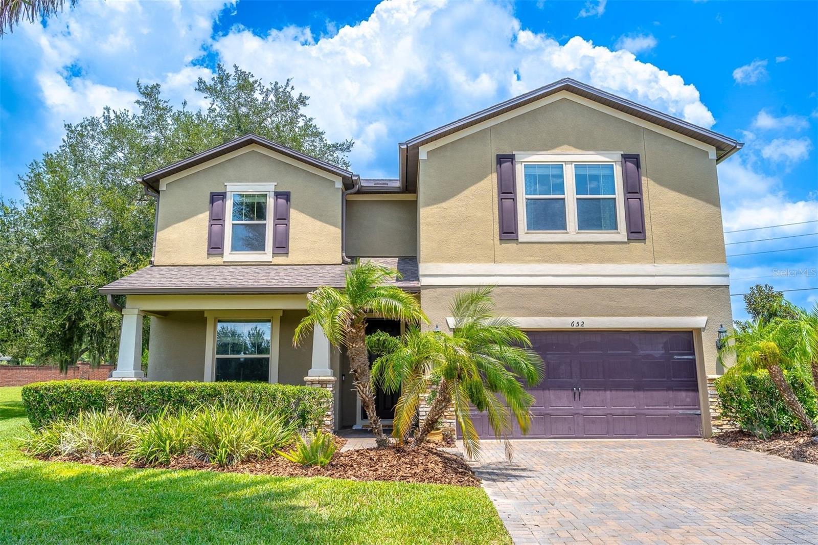 652 BISHOP BAY LOOP