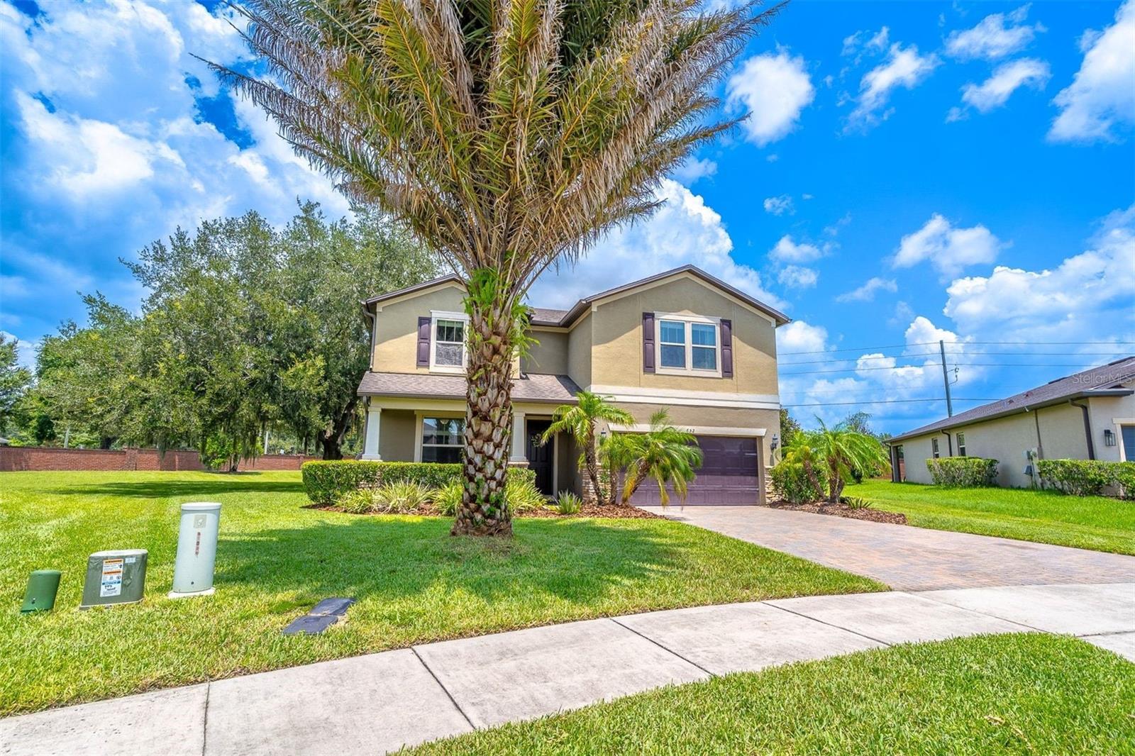 652 BISHOP BAY LOOP