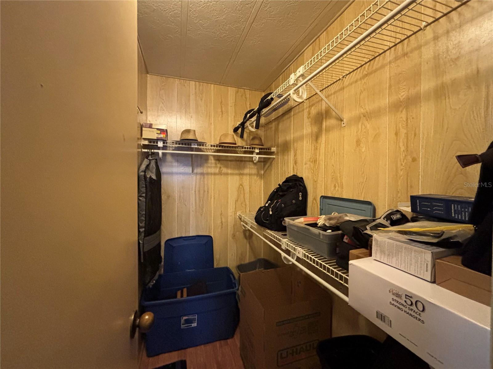 ZELLWOOD STATION - Residential