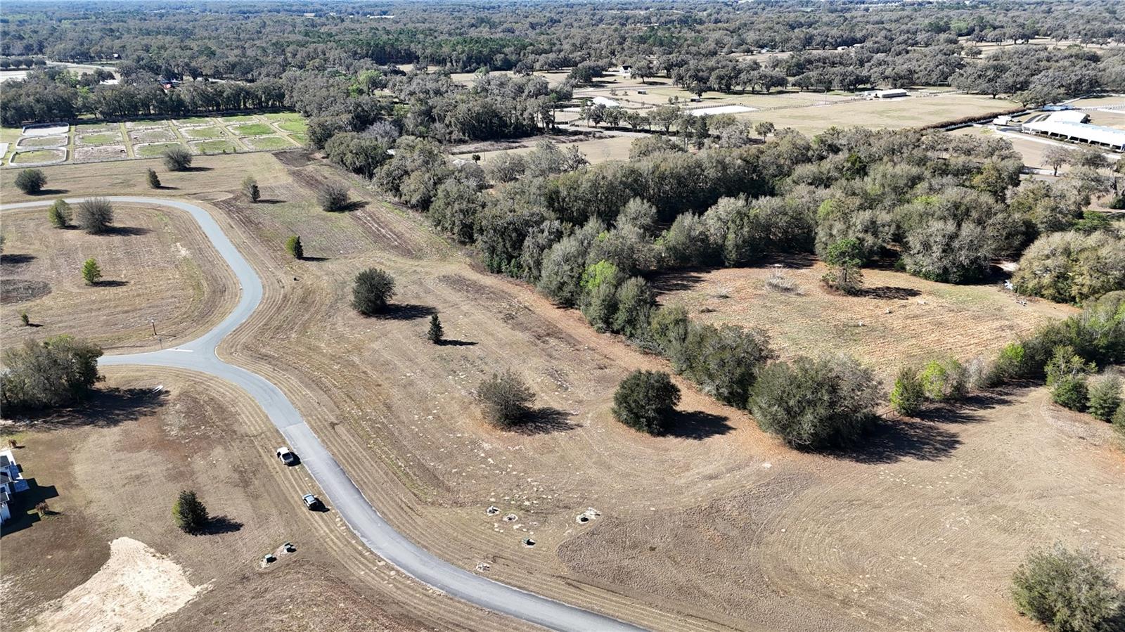 VIA PARADISUS PH III B - Land