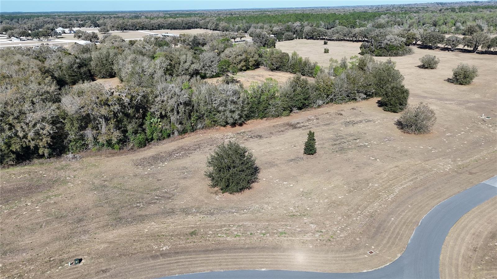 VIA PARADISUS PH III B - Land