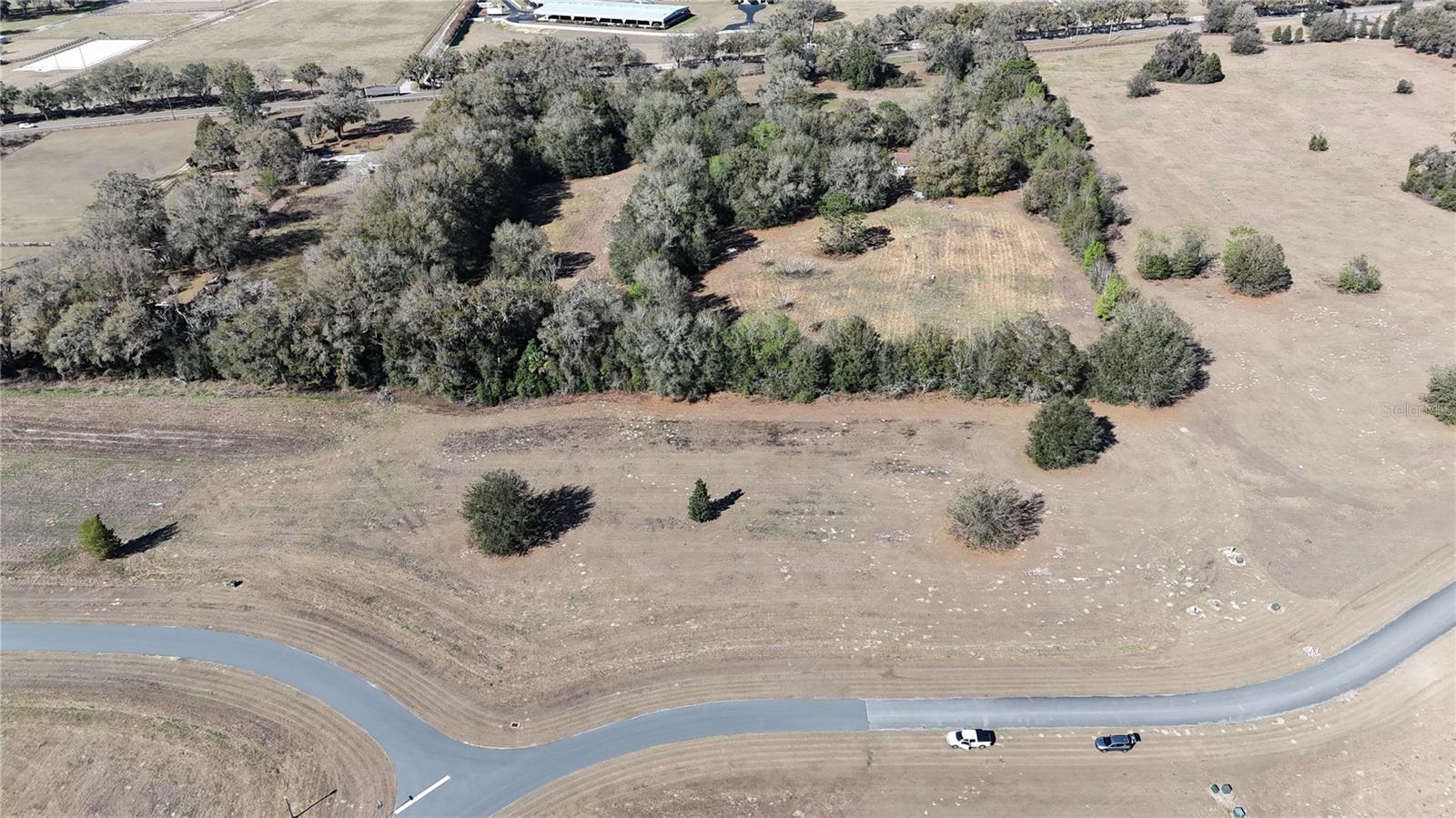 VIA PARADISUS PH III B - Land