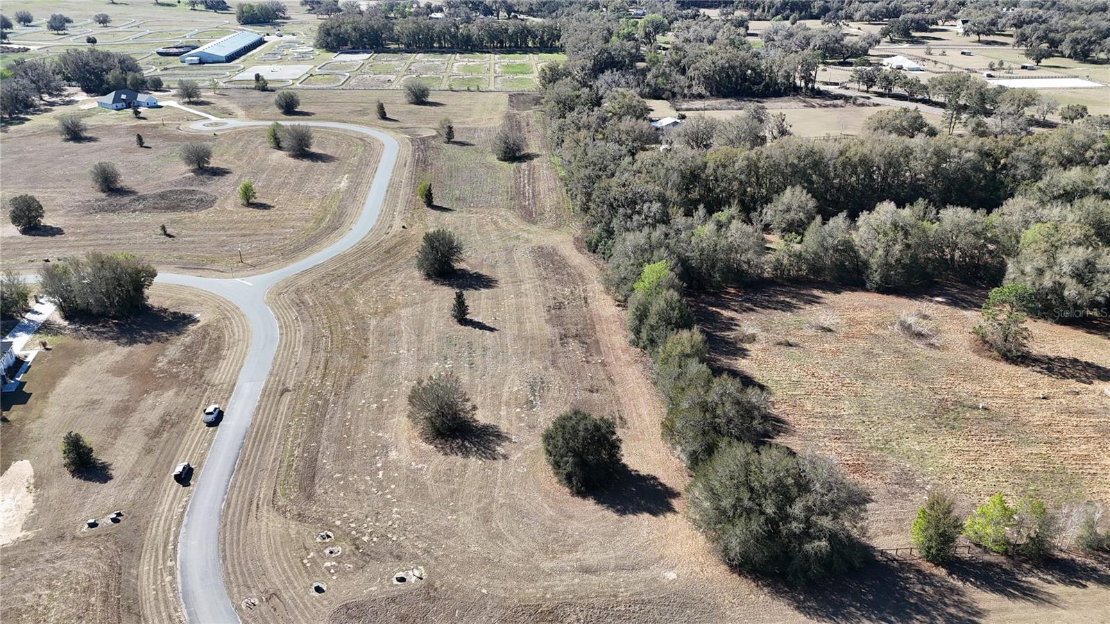 VIA PARADISUS PH III B - Land