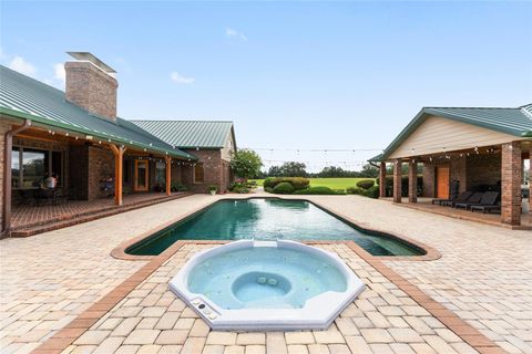 Tiny photo for 19271 SE 52nd Place, Morriston, FL 32668 (MLS # OM692542)